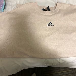 Adidas tee NEVER BEEN WORN! Size Large